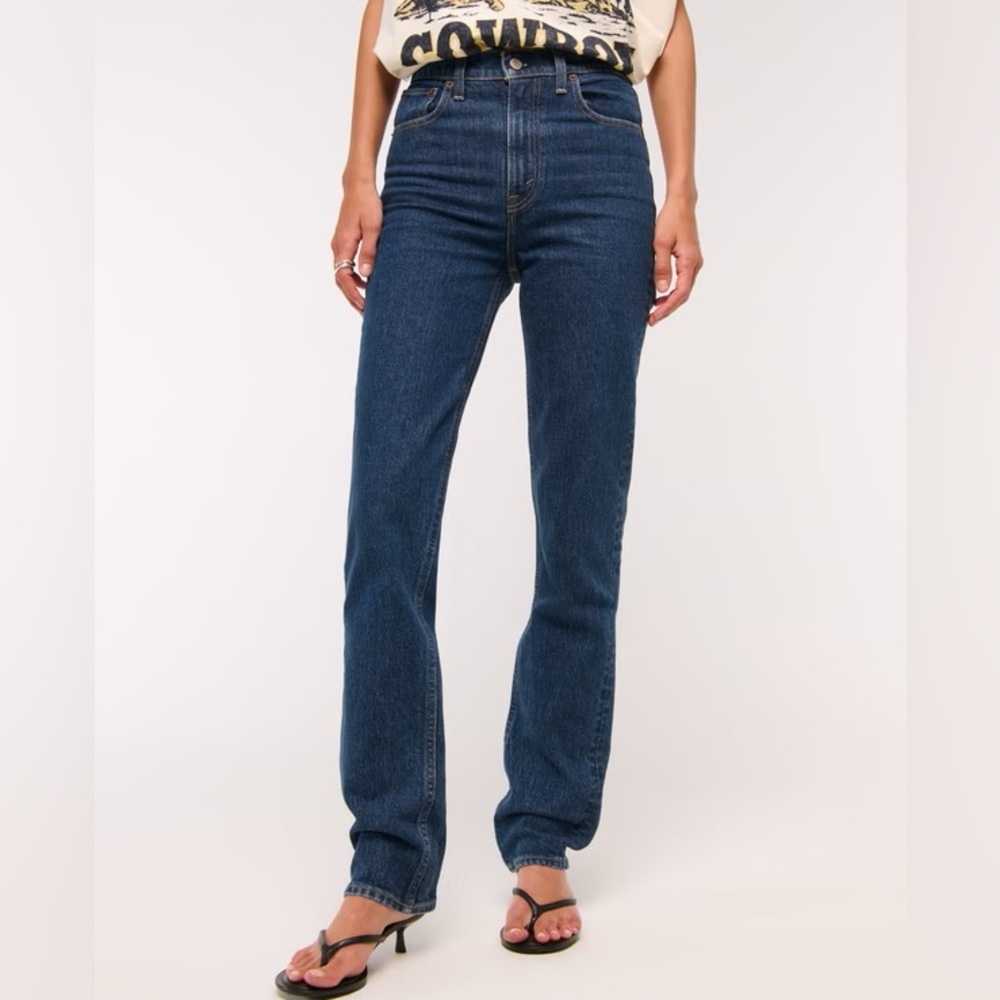 Abercrombie & Fitch Ultra High Rise 90s Straight Jean SIZE 24 Short